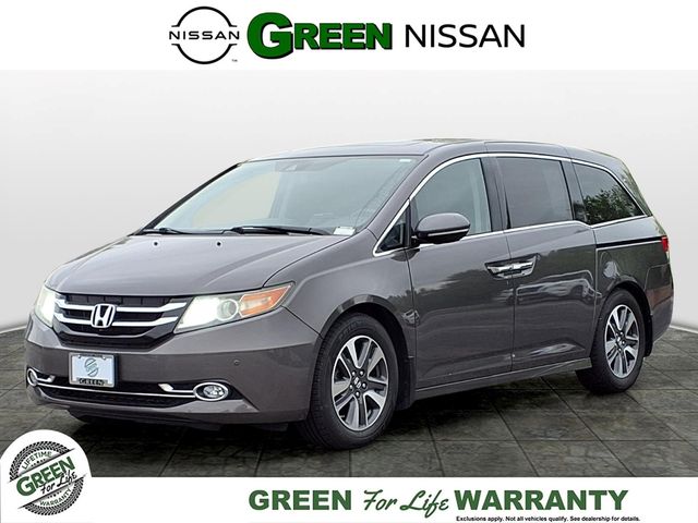 2016 Honda Odyssey Touring's photo