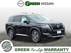 2025 Nissan Pathfinder Platinum SUV