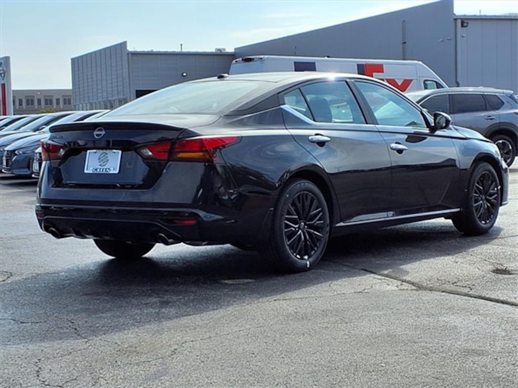 New 2025 Nissan Altima 2.5 SV Sedan