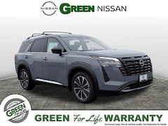 2026 Nissan Pathfinder Platinum SUV