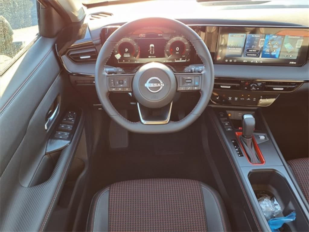 New 2026 Nissan Kicks SR SUV