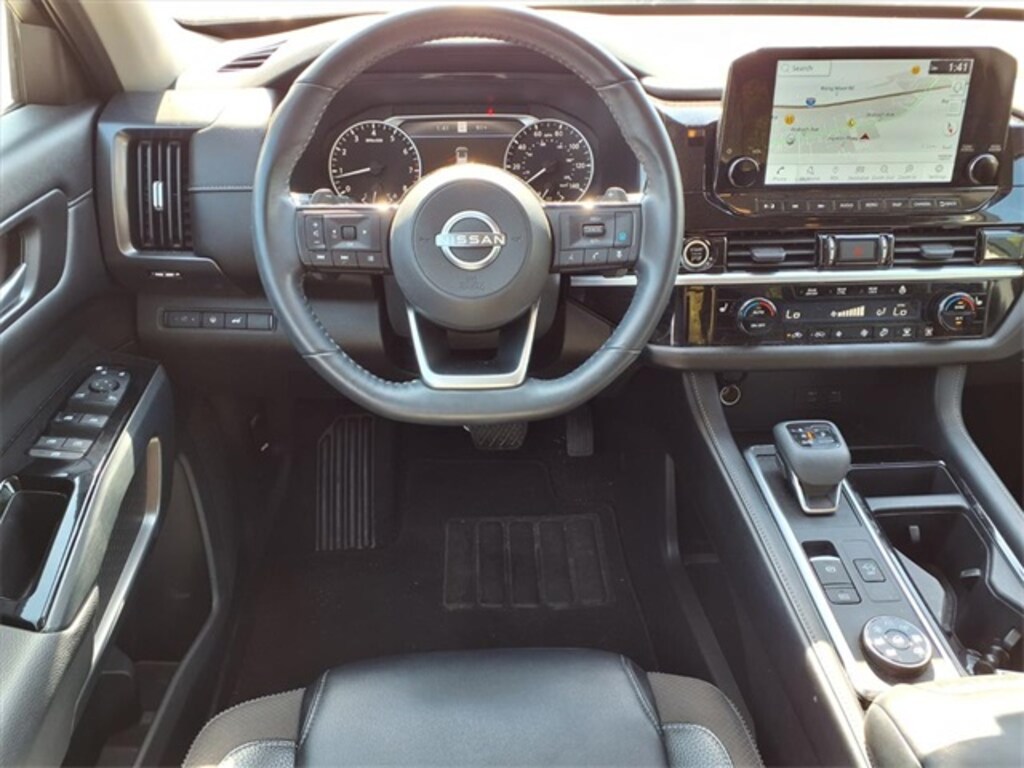 Used 2022 Nissan Pathfinder SL SUV