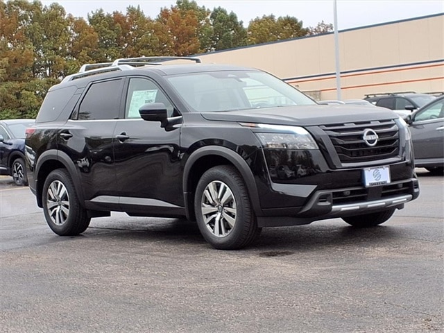 2025 Nissan Pathfinder SL's photo