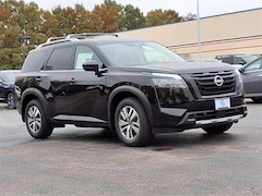 2025 Nissan Pathfinder SL SUV