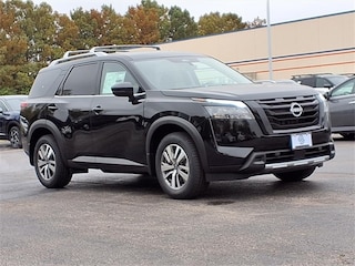 2025 Nissan Pathfinder SL SUV
