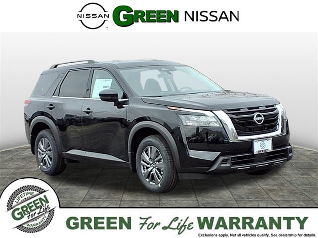 2025 Nissan Pathfinder SV's photo