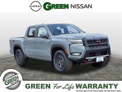 2025 Nissan Frontier PRO-4X Truck