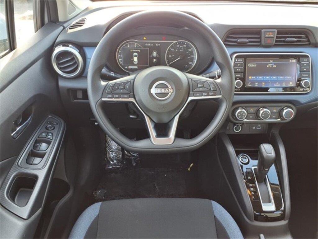 New 2025 Nissan Versa 1.6 SV Sedan