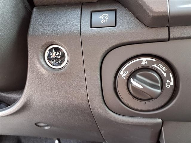 2025 Nissan Frontier PRO-4X - Photo 10