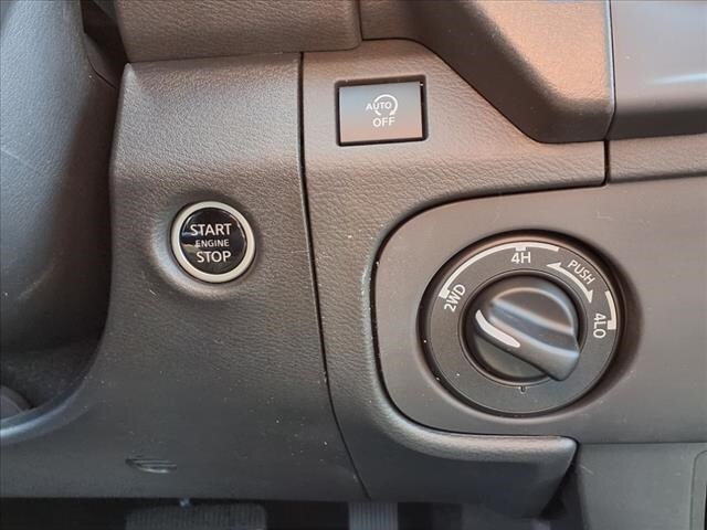 2025 Nissan Frontier SV - Photo 12