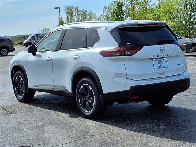 2025 Nissan Rogue SV - Photo 25