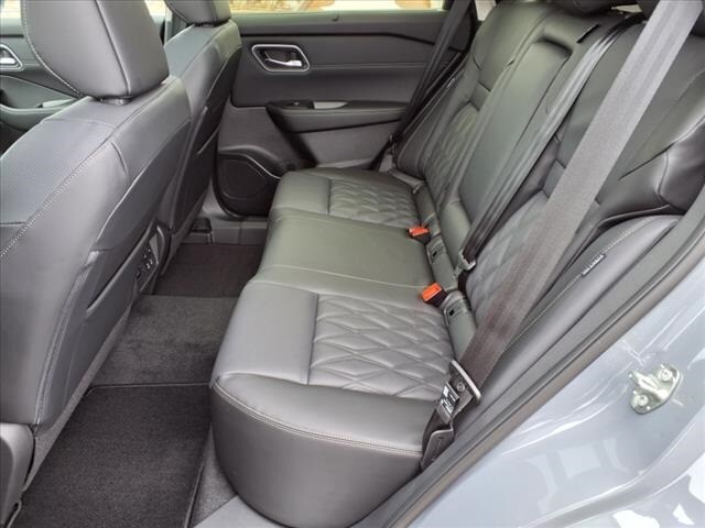 2025 Nissan Rogue Platinum - Photo 24