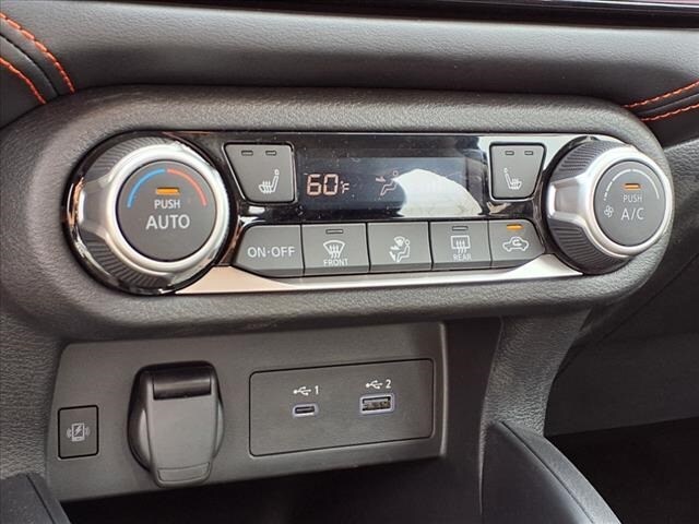 2025 Nissan Versa Sedan SR - Photo 9