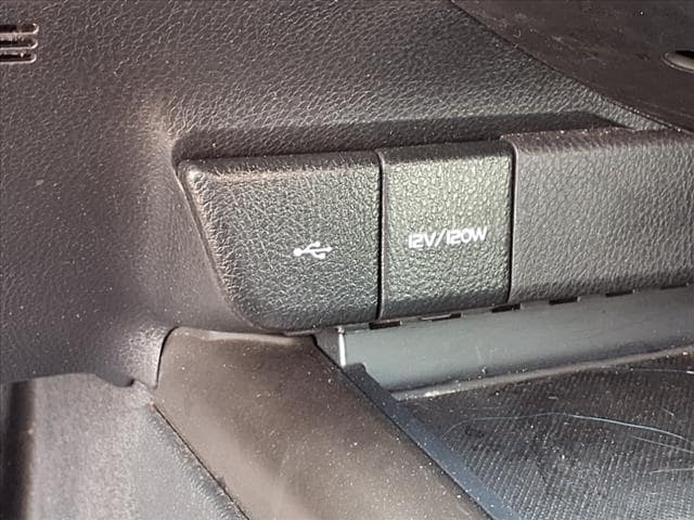2023 Toyota Camry SE - Photo 10