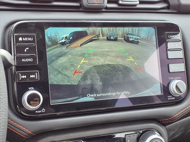 2025 Nissan Versa Sedan SR - Photo 8