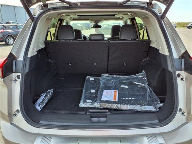 2025 Nissan Rogue SL - Photo 25