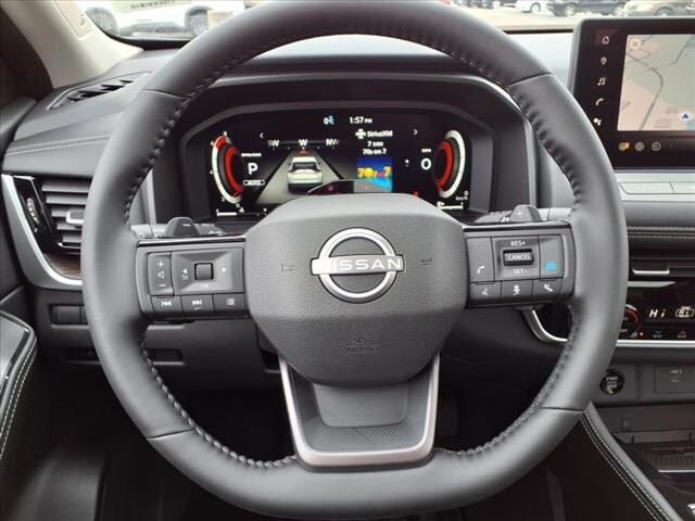 2025 Nissan Rogue Platinum - Photo 15