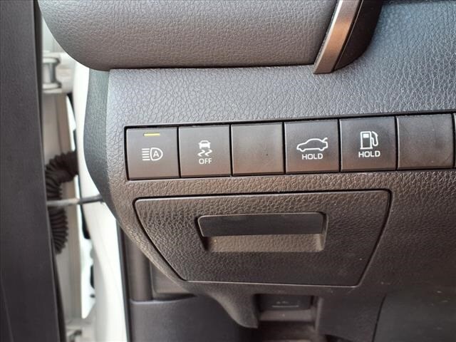 2023 Toyota Camry SE - Photo 16