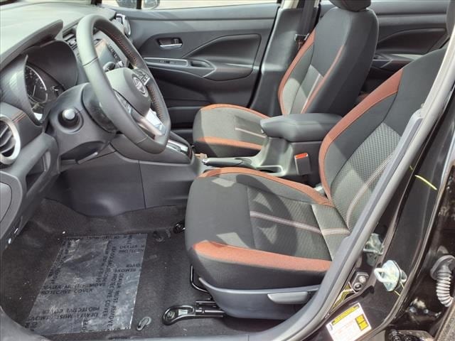 2025 Nissan Versa Sedan SR - Photo 20