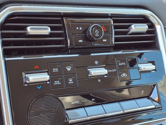 2025 Nissan Armada SV - Photo 10