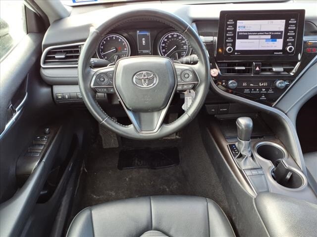 2023 Toyota Camry SE - Photo 3