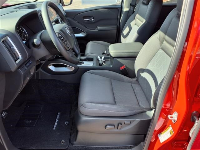 2025 Nissan Frontier SV - Photo 21