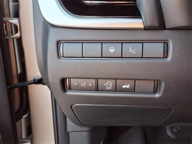 2025 Nissan Rogue SL - Photo 19