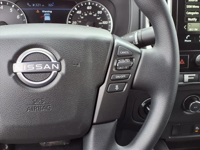 2025 Nissan Frontier SV - Photo 13