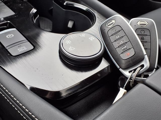 2025 Nissan Rogue Platinum - Photo 14