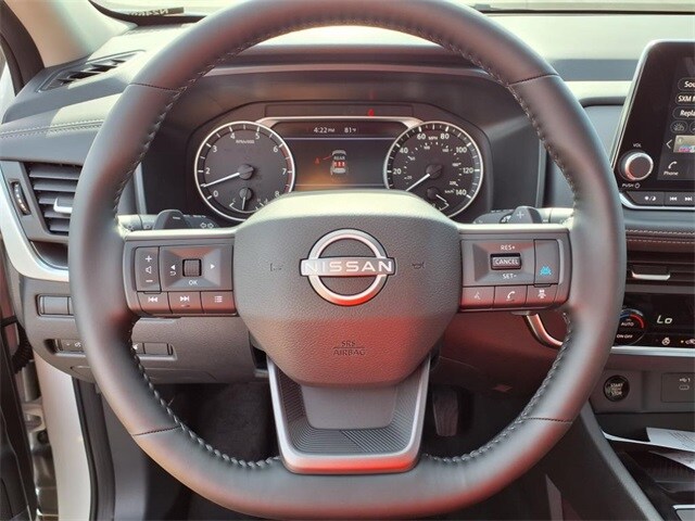2025 Nissan Rogue SV - Photo 13