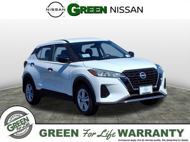 2025 Nissan KICKS PLAY Base's photo