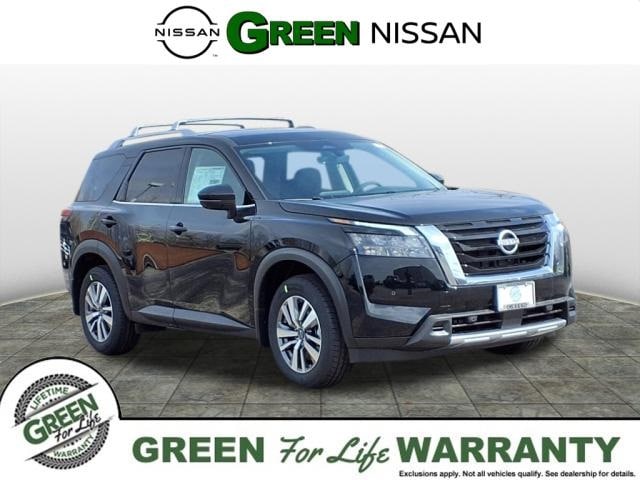 2025 Nissan Pathfinder SL's photo