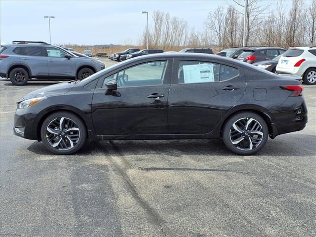 2025 Nissan Versa Sedan SR - Photo 18