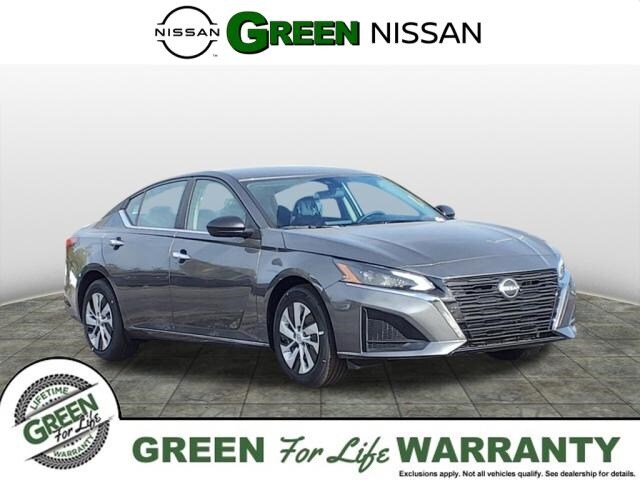 2025 Nissan Altima S's photo