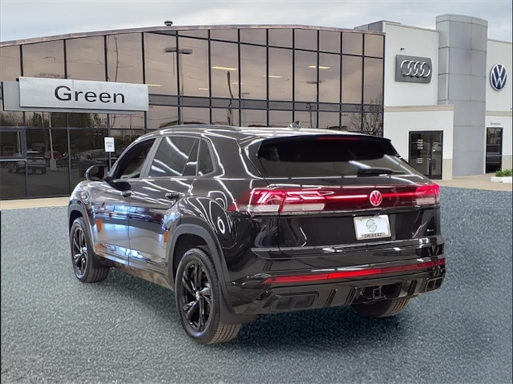 New 2026 Volkswagen Atlas Cross Sport 2.0T SEL R-Line Black 4Motion SUV