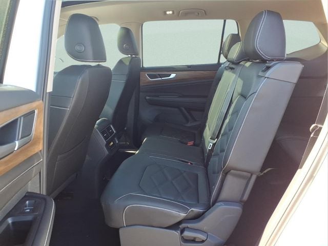 2026 Volkswagen Atlas SE w/Tech - Photo 16