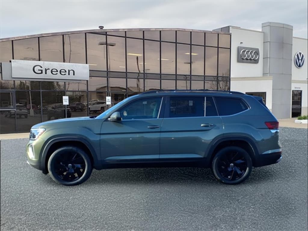 New 2026 Volkswagen Atlas 2.0T SE w/ Technology 4Motion SUV