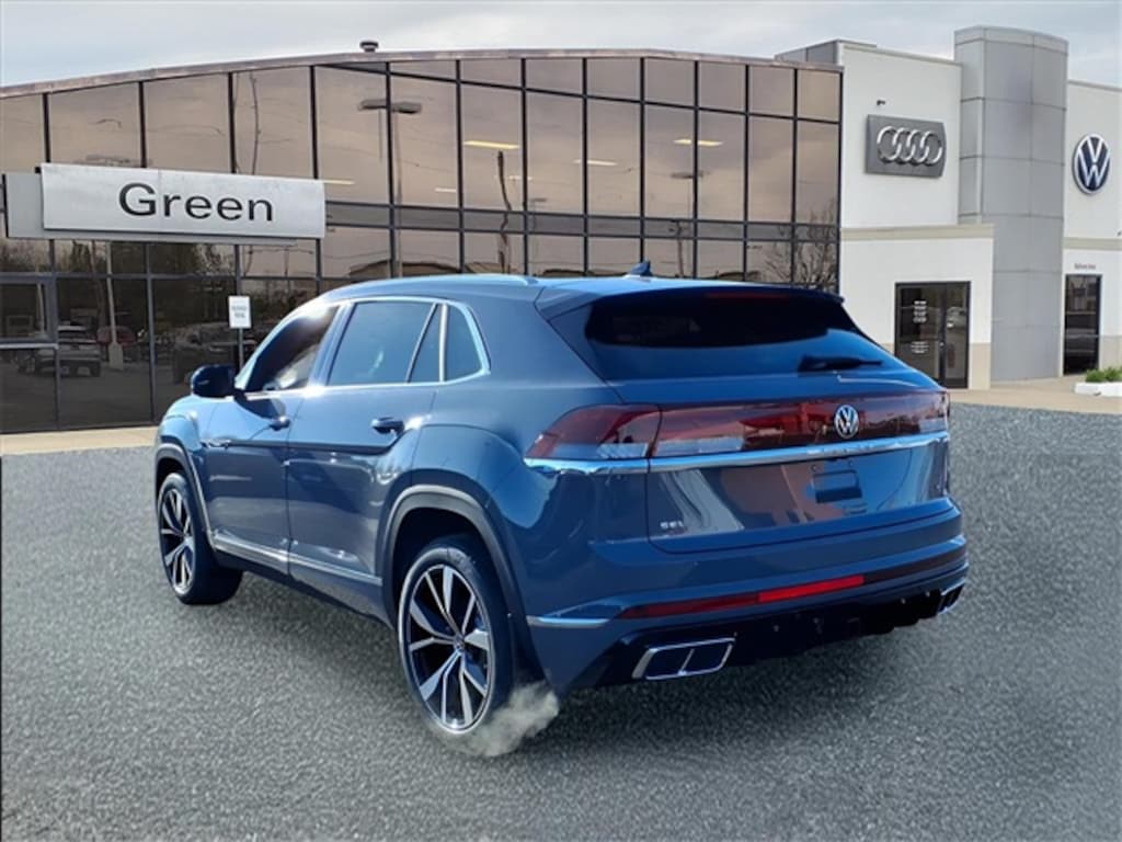 New 2026 Volkswagen Atlas Cross Sport 2.0T SEL Premium R-Line 4Motion SUV