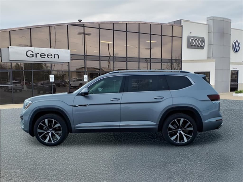 New 2026 Volkswagen Atlas 2.0T SEL Premium R-Line 4Motion SUV