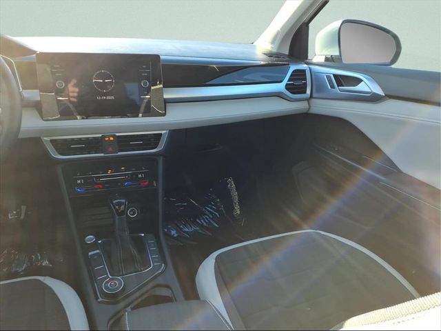 2026 Volkswagen Taos SE - Photo 6