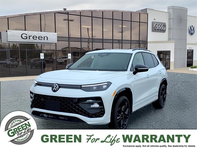 2026 Volkswagen Tiguan SE R-LINE BLACK's photo