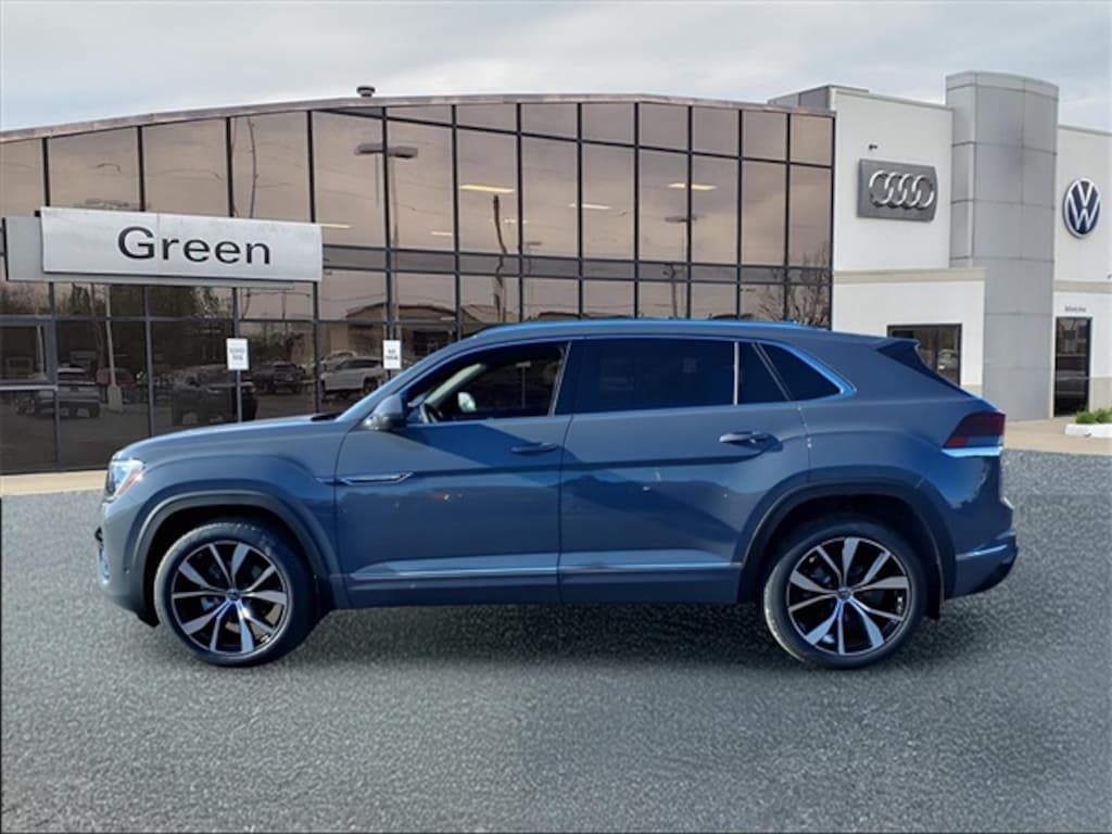 New 2026 Volkswagen Atlas Cross Sport 2.0T SEL Premium R-Line 4Motion SUV