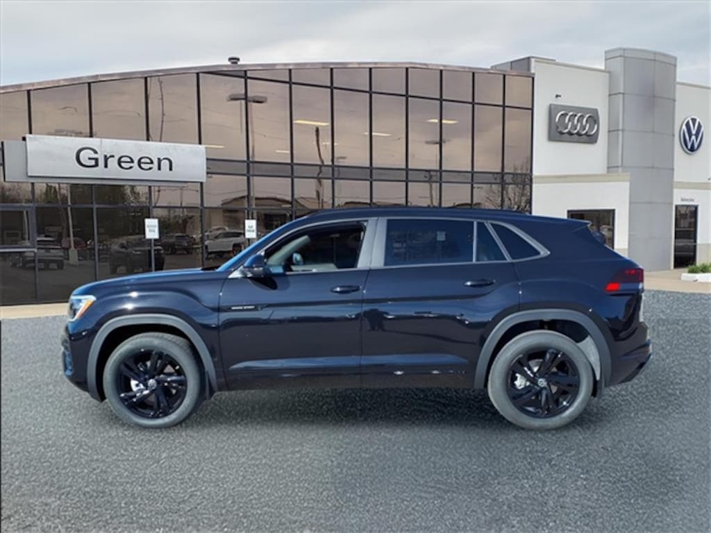 New 2026 Volkswagen Atlas Cross Sport 2.0T SEL R-Line Black 4Motion SUV