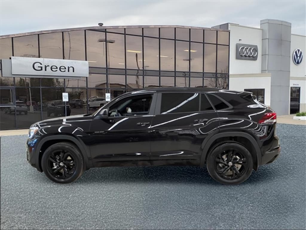 New 2026 Volkswagen Atlas Cross Sport 2.0T SEL R-Line Black 4Motion SUV