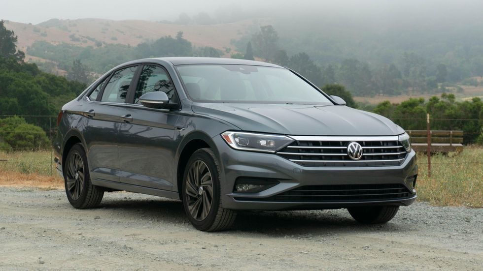 2019 Volkswagen Jetta Vs Volkswagen Passat near Springfield, IL