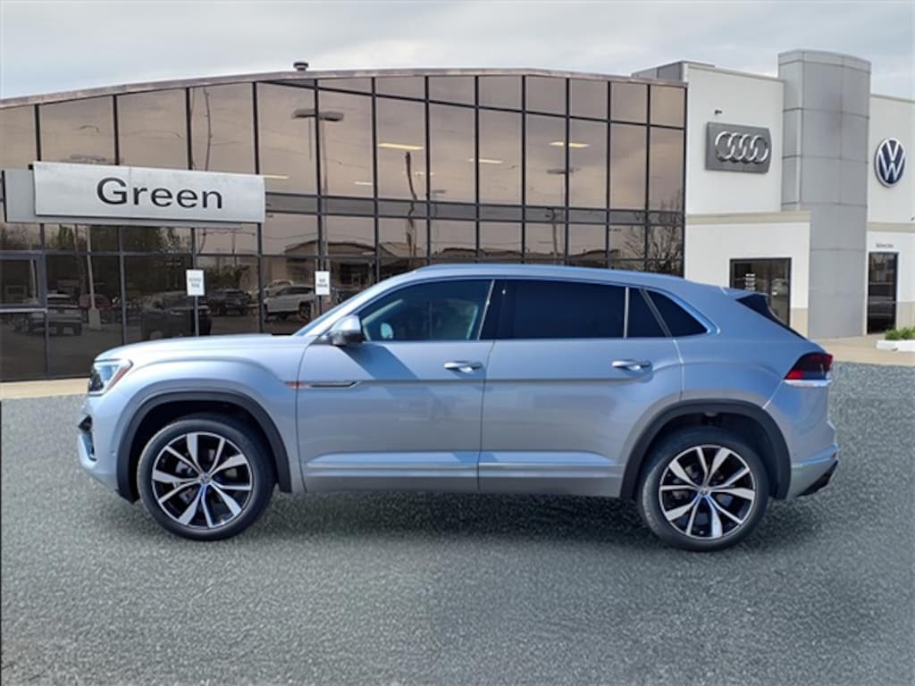 New 2025 Volkswagen Atlas Cross Sport 2.0T SEL Premium R-Line 4Motion SUV