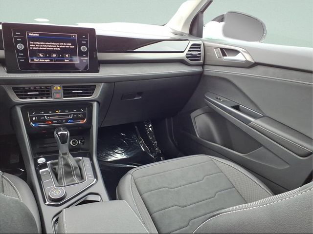 2026 Volkswagen Taos SE Black - Photo 6