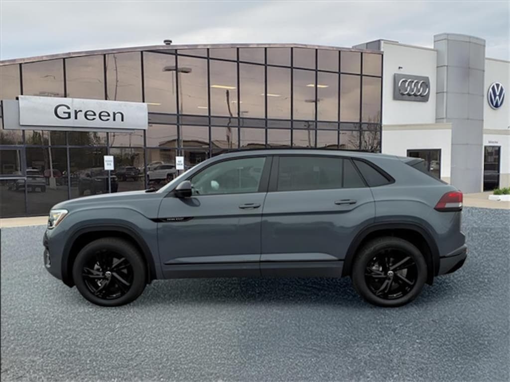 New 2026 Volkswagen Atlas Cross Sport 2.0T SEL R-Line Black 4Motion SUV