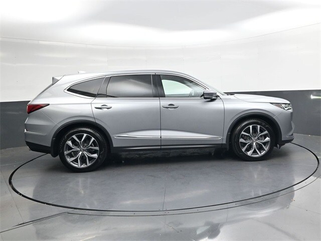 2023 Acura MDX Technology SH-AWD photo 3