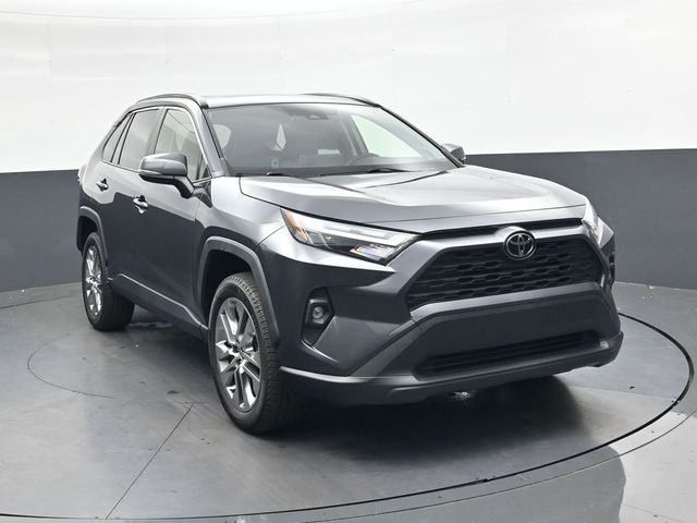 2022 Toyota RAV4 XLE Premium photo 2